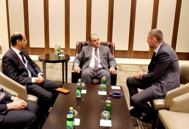 وزير التجارة والصناعة يلتقي عدداً من الشركات التركية