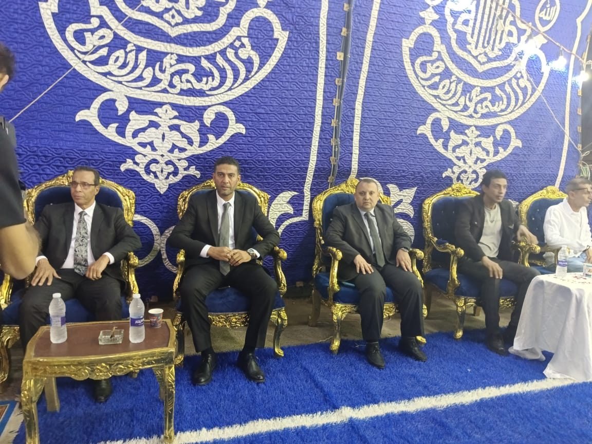 نجوم الإسماعيلي وأندية أخرى يقدمون العزاء في الراحل بشير عبدالصمد
