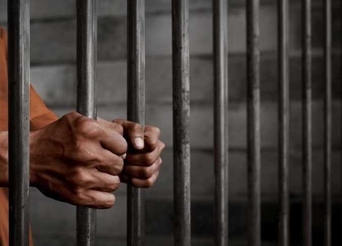 المشدد 6 سنوات لعامل بتهمة حيازته 40 طربة حشيش في الإسكندرية