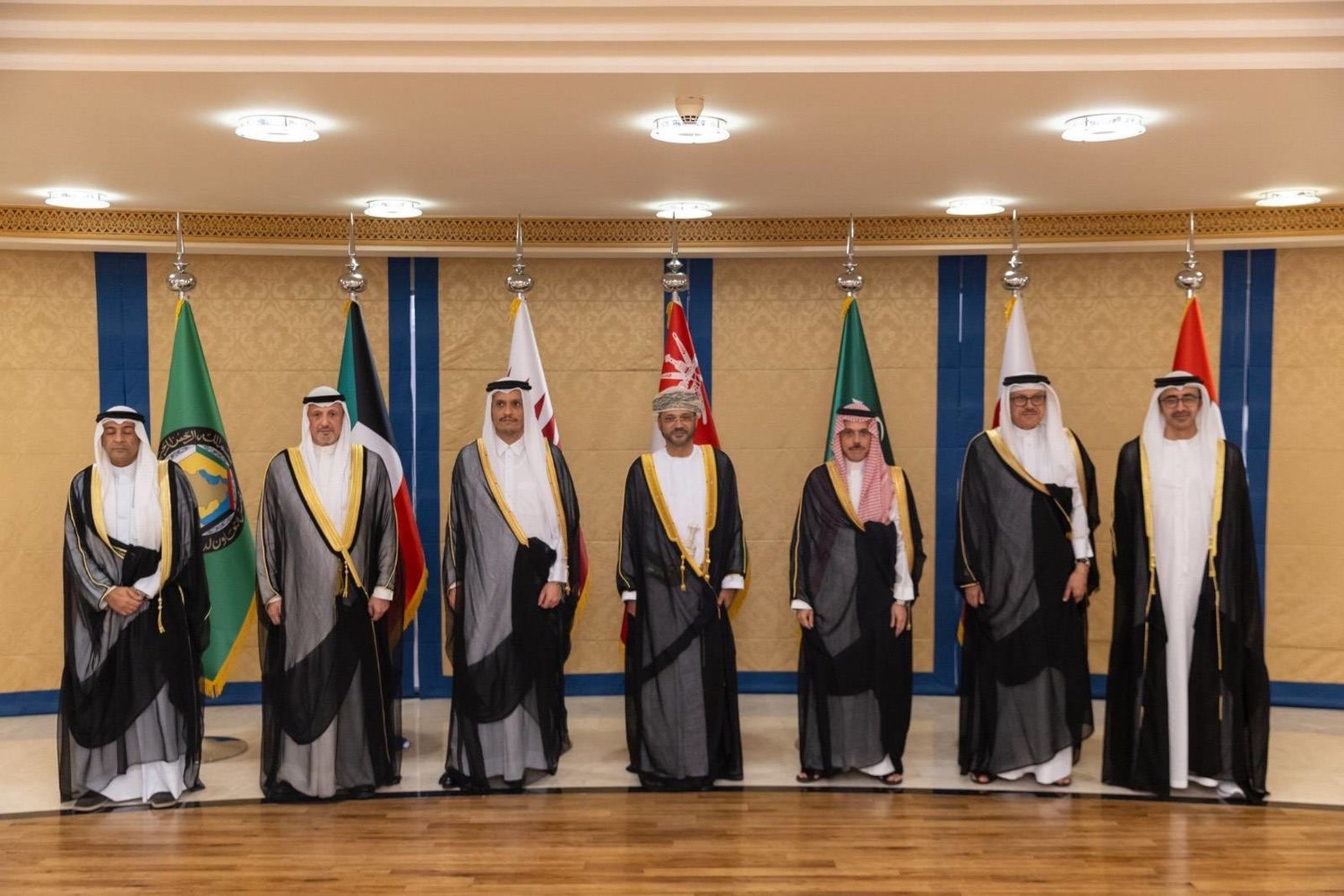 «الوزاري الخليجي» يطالب بالوقف الفوري للنار في غزة