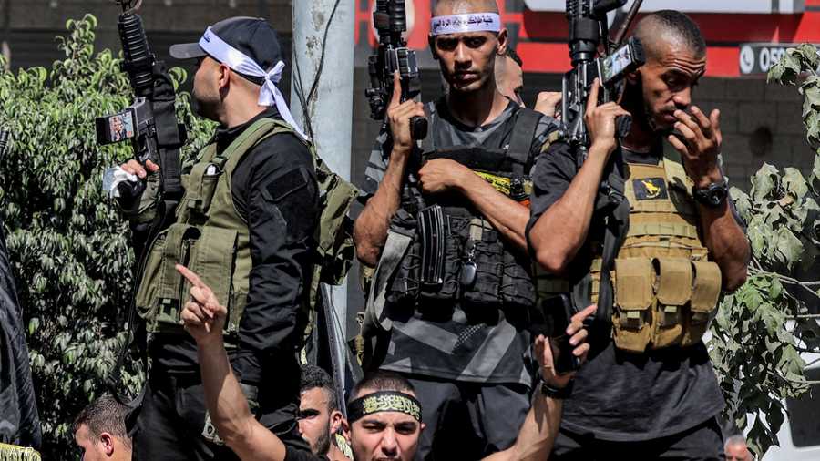 مقتل 12 فلسطينيا في مداهمة وقصف إسرائيلي لمخيم نور شمس