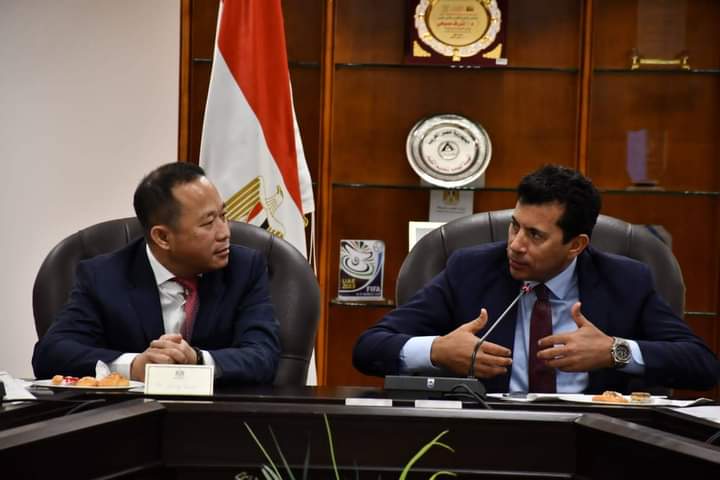 لدعم «التصنيع الرياضي».. بروتوكول تعاون بين «الشباب والرياضة» و«دافينج» الصينية