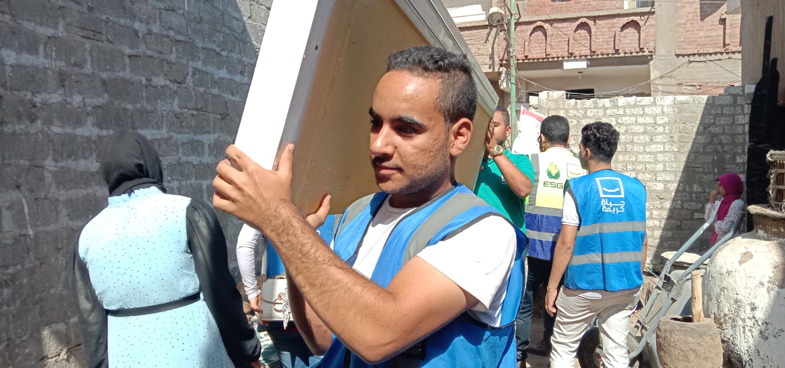 «جبروا بخاطرنا الله يفرحهم».. تفاصيل حريق جهينة وتأهيل عشرات المنازل بسوهاج
