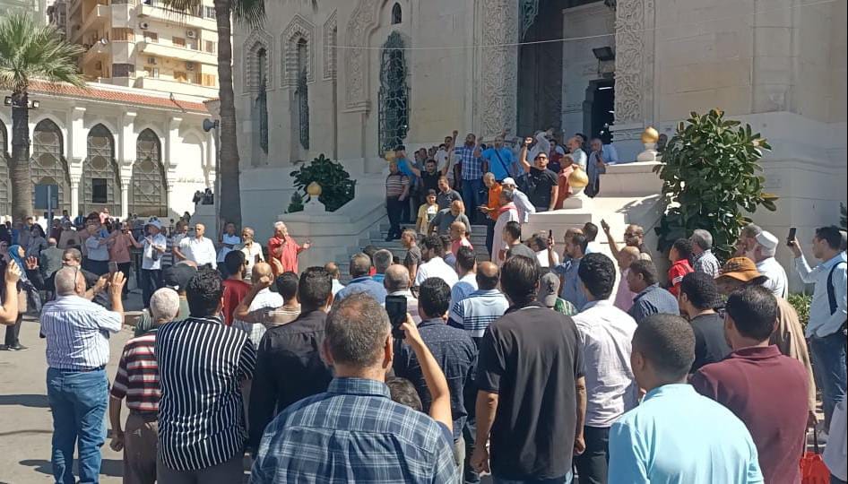 "بالروح بالدم نفديك يا أقصى" هتافات هزت ميدان الإسكندرية