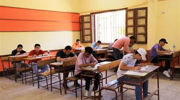 طلاب ثانوية عامة