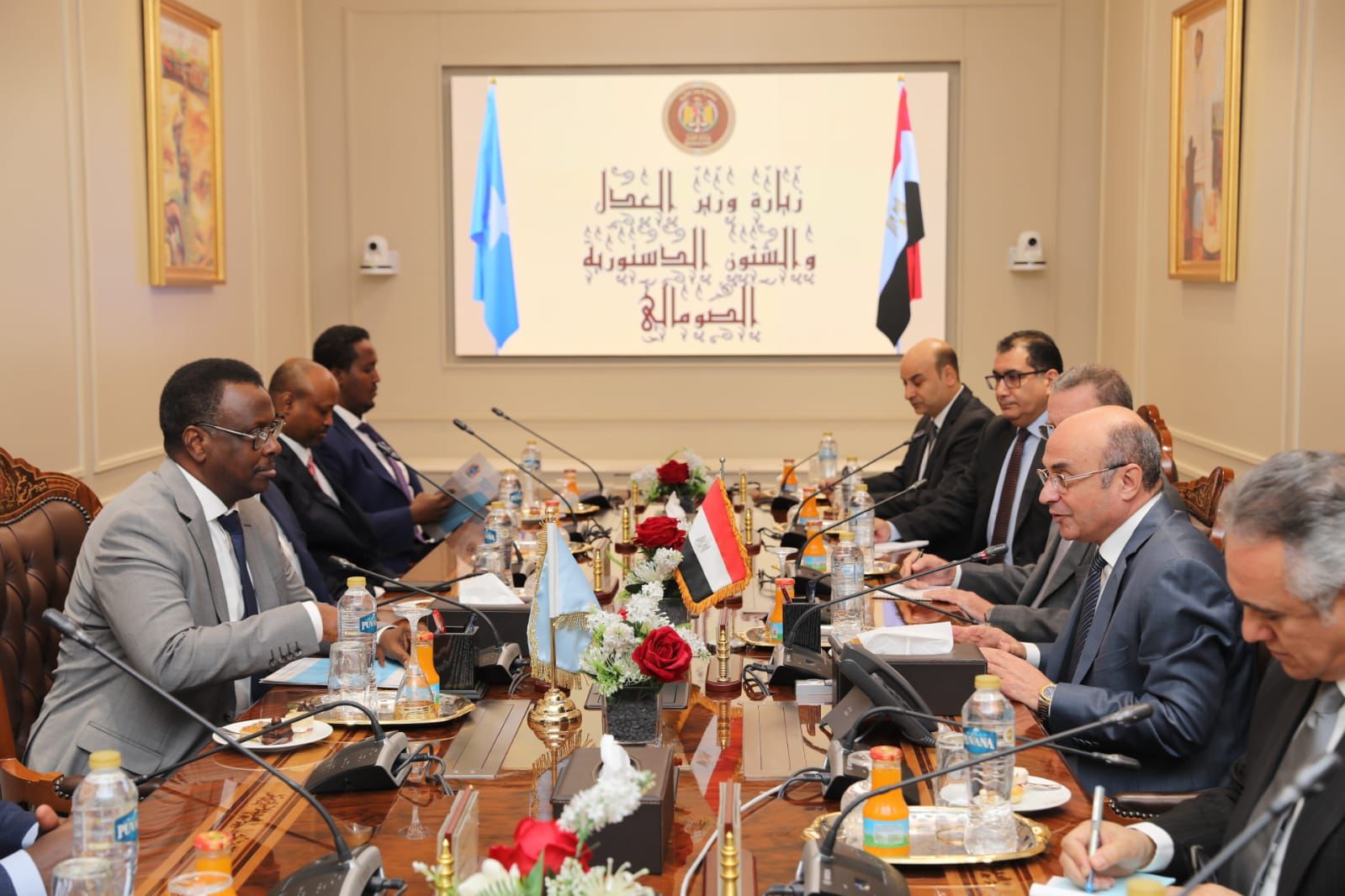 وزير العدل يستقبل نظيره الصومالي والنائب العام لجمهورية الصومال