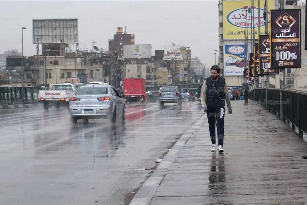 الآن.. سقوط أمطار رعدية على أماكن متفرقة بالقاهرة والجيزة