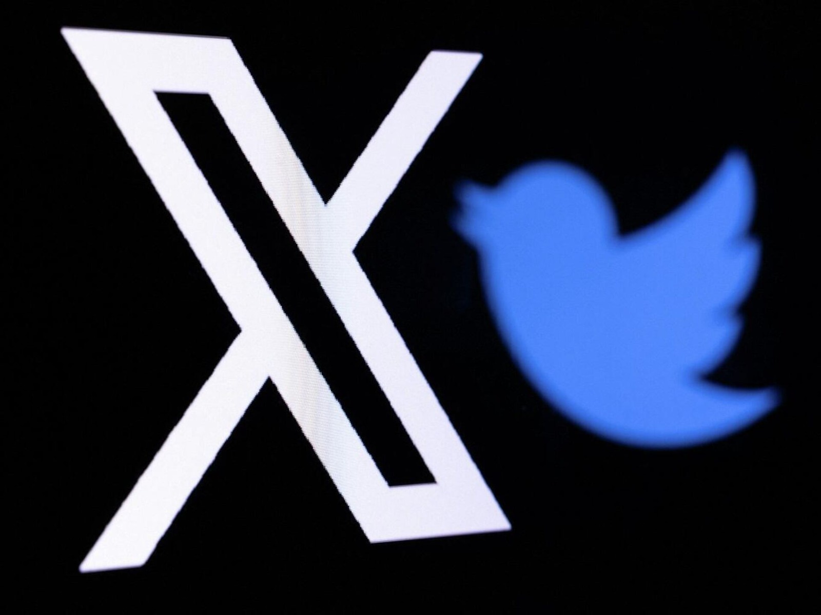 بعد تأييده النازية.. شركة IBM تعلق إعلاناتها على موقع X