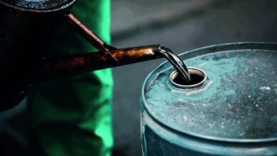 تراجع أسعار النفط عالميا للأسبوع الثالث على التوالي