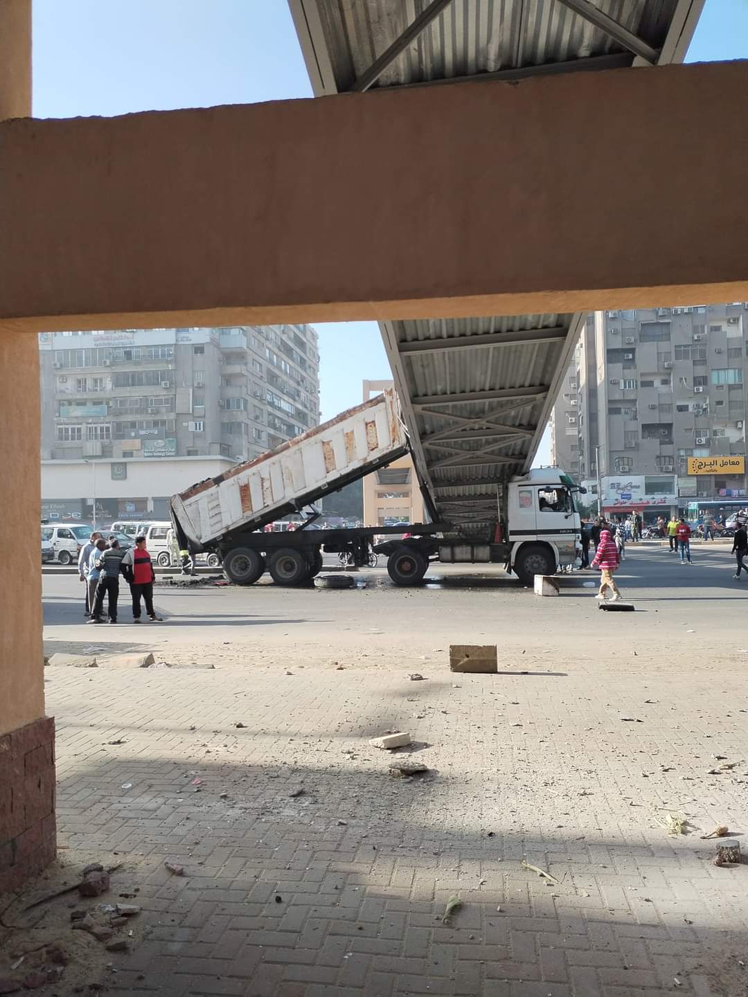 لا توجد خسائر بشرية.. مصدر يكشف تفاصيل انهيار كوبري عرابي بالمهندسين