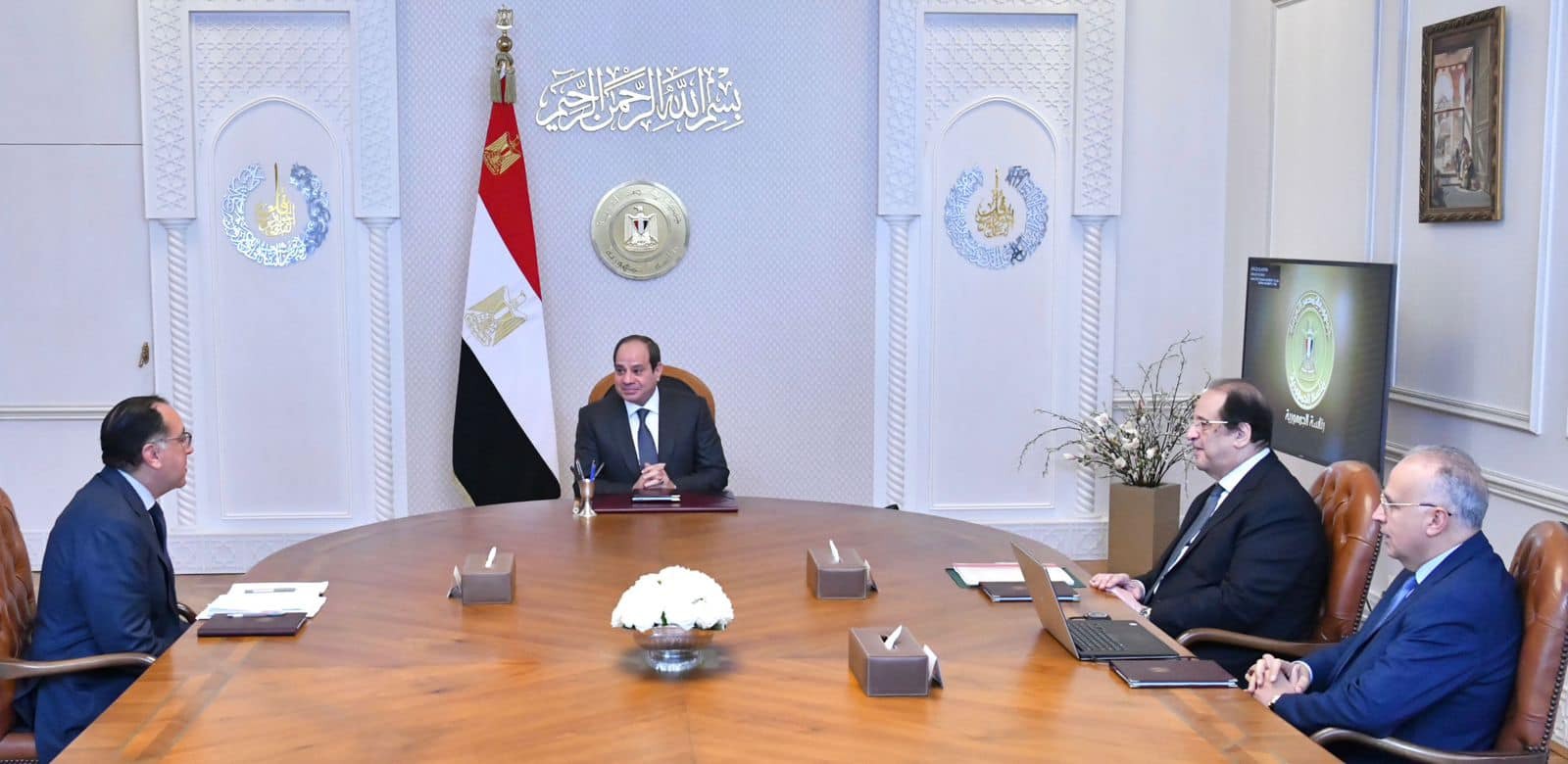 «السيسي» يتابع مستجدات التعاون مع دول حوض النيل في مجال الري
