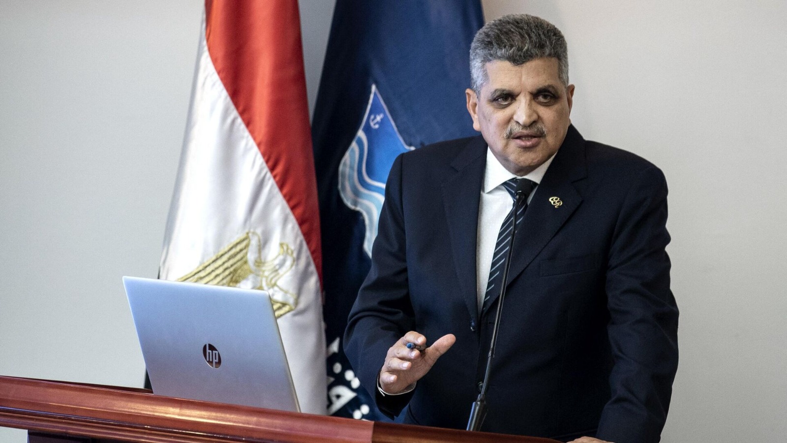الفريق أسامة ربيع: حركة الملاحة بالقناة منتظمة لم تتأثر التوترات في البحر الأحمر