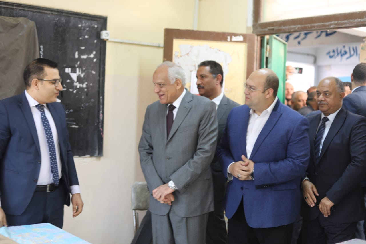 محافظ الجيزة: لم يتم رصد أية مخالفات للعملية الانتخابية بمختلف لجان المحافظة