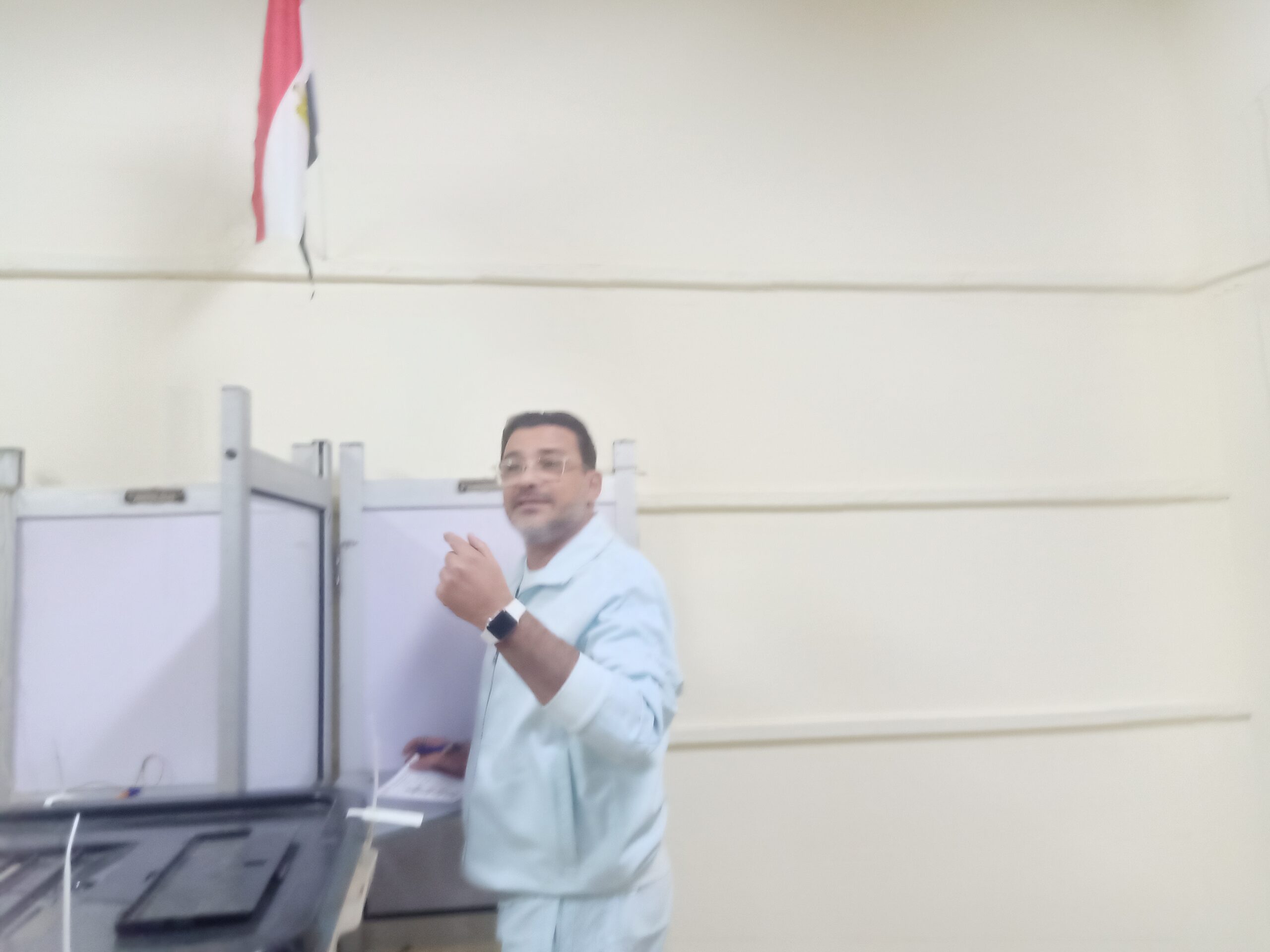 بالصور.. محمد رجب يدلي بصوته في الانتخابات الرئاسية
