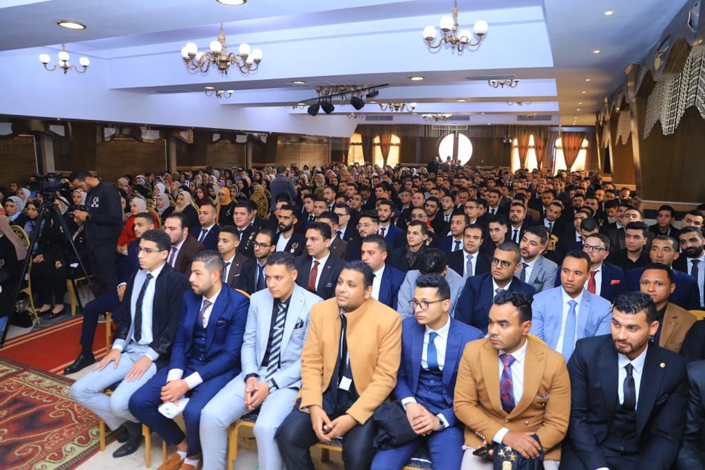 نقيب المحامين يوجه نصائح للأعضاء الجدد.. ويطالبهم بضرورة قراءة قانون المحاماة