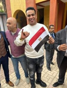 محمود الليثي يدلي بصوته في الانتخابات الرئاسية