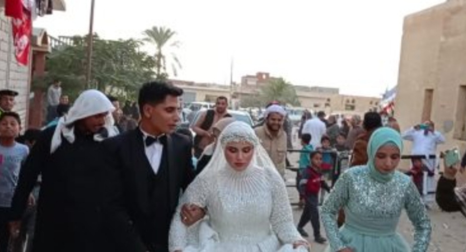 زفة في الانتخابات.. عروسان يدليان بصوتيهما بشمال سيناء.