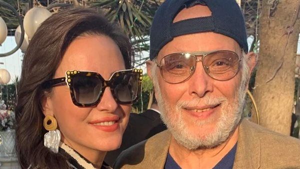 الفنانة ريهام عبد الغفور تدعو لوالدها في اول جمعة بعد رحيلة