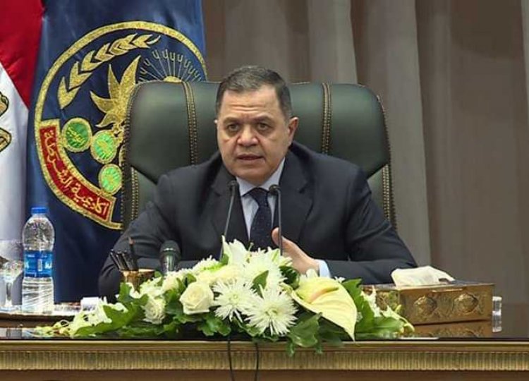 وزير الداخلية يأذن لـ 21 مواطنا بالحصول على الجنسيات الأجنبية
