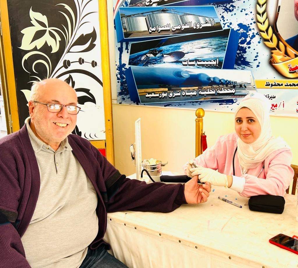 صور | الجيش الأبيض.. الأطقم الطبية تؤدي واجبها الطبي في الانتخابات الرئاسية