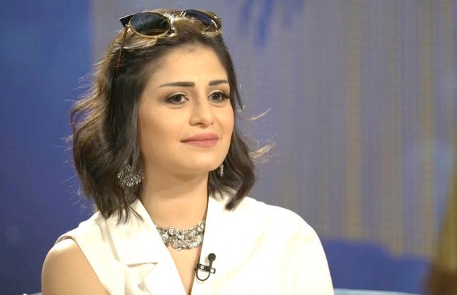 منة فضالي تحذر من نصاب محترف.. مَن هو؟