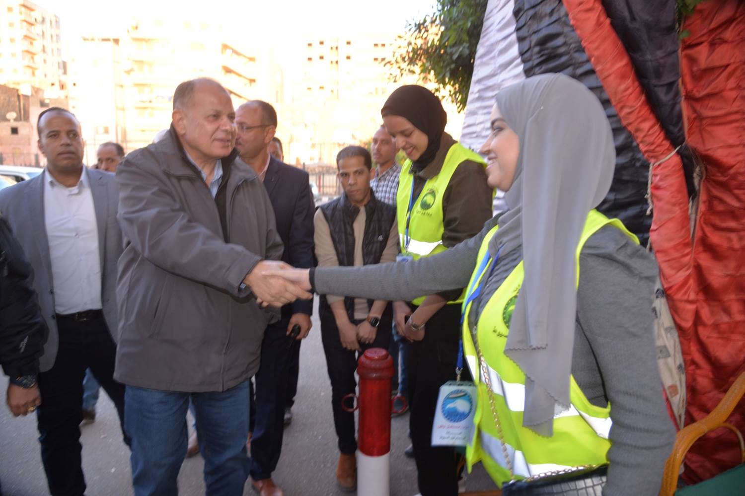 وسط إقبال كبير.. محافظ أسيوط يتفقد لجنة الوافدين للانتخابات الرئاسية