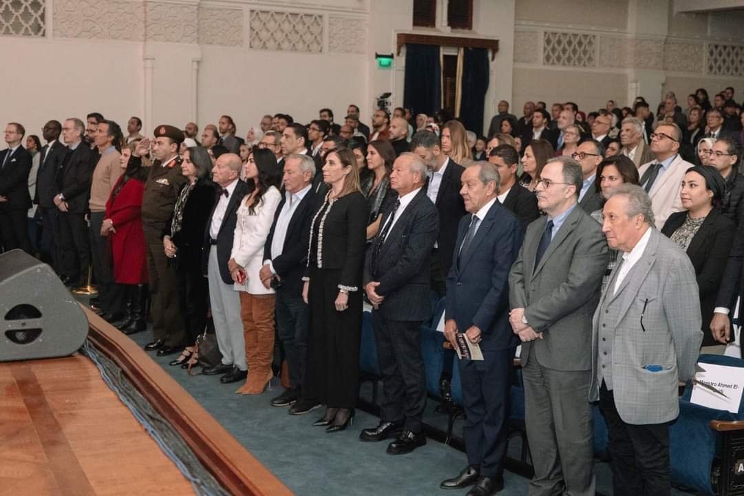 بالإنابة عن الدكتور مصطفى مدبولي، رئيس مجلس الوزراء، شهدت الدكتورة نيفين الكيلاني، وزيرة الثقافة، الاحتفالية التي نظمتها "مؤسسة ساويرس للتنمية الاجتماعية"، لتكريم الفائزين بمسابقة "جائزة ساويرس الثقافية" في دورتها التاسعة عشرة، بمقر الجامعة الأمريكية بالقاهرة