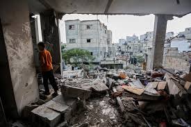 الصحة الفلسطينية: انتشار الأوبئة يهدد حياة 1.9 مليون نازح فى غزة