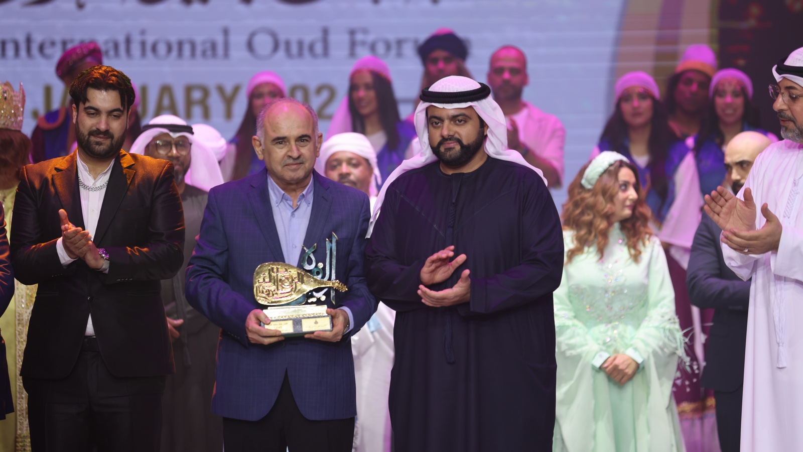 الفنان العراقي «خالد محمد علي» يحصل على جائزة زرياب بملتقي الفجيرة الدولي للعود