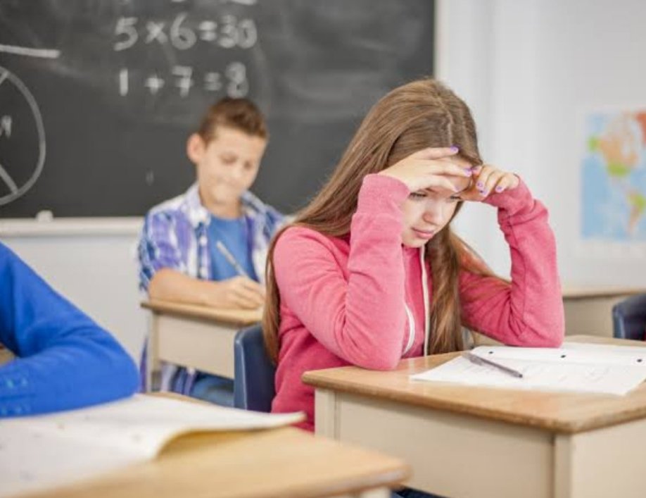 كيف تساعدين طفلك على التخلص من توتر الإمتحانات؟