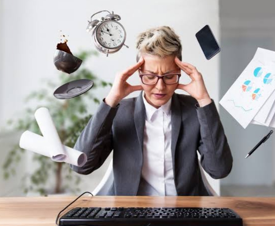 وسط دوامات الحياة.. كيف تتخلصين من الضغط النفسي؟