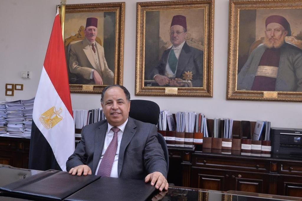 المالية: دعم الكوادر الشابة والكفاءات المخلصة