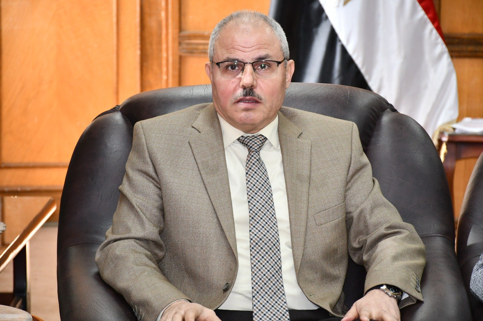 10 قوافل لجامعة قناة السويس ضمن مبادرة حياة كريمة