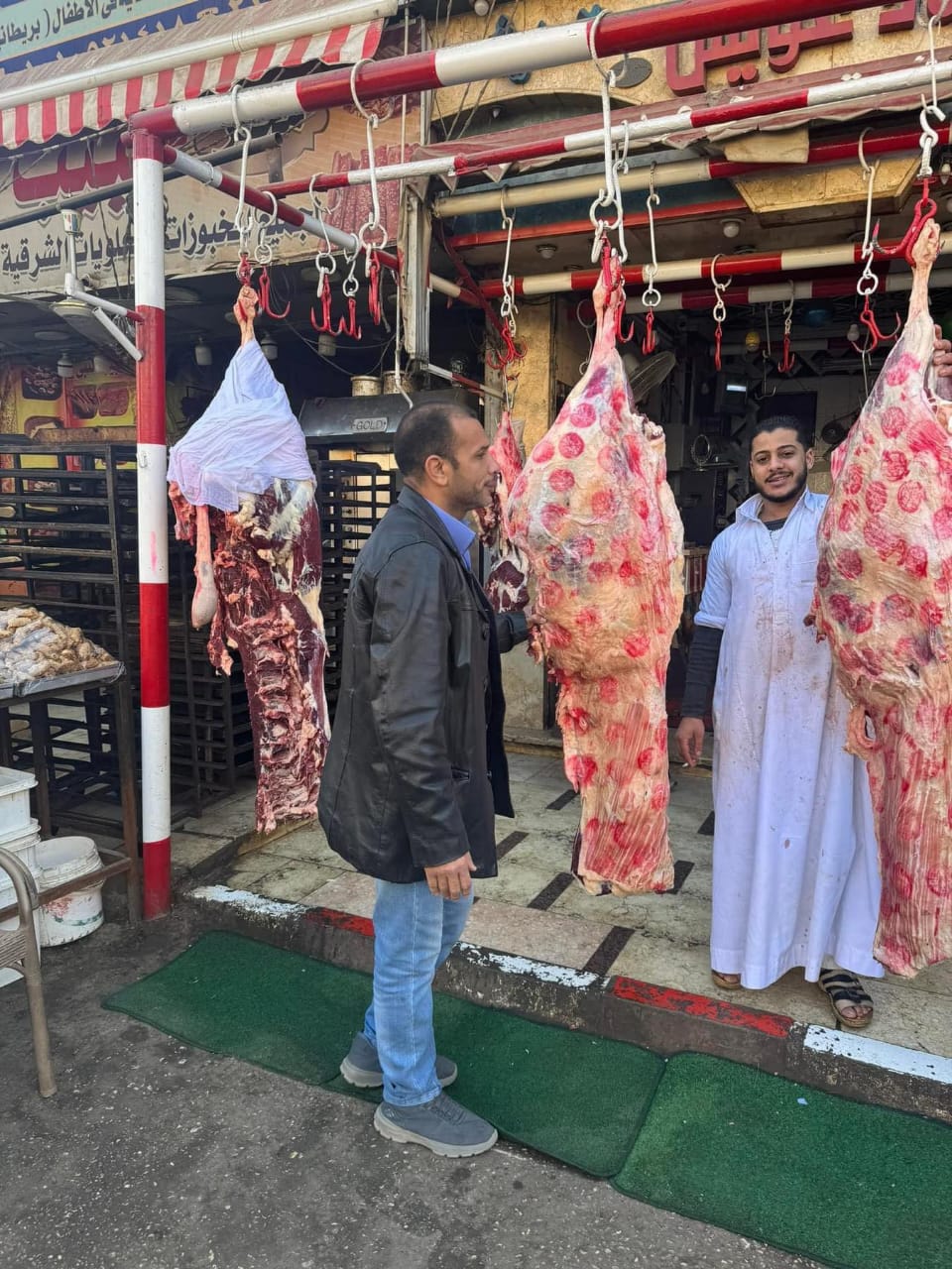 مدير الطب البيطري بسوهاج يطمئن المواطنين على سلامة اللحوم في الأسواق