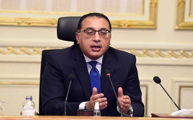 مدبولي يلتقي رئيس هيئة الدواء.. ويؤكد: صادرات مستحضرات التجميل 600 مليون دولار