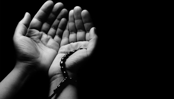 الدعاء في يوم الجمعة .. وفضل ساعة الاستجابة