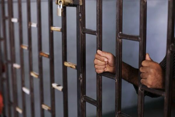 مشاجرة وقتيل.. حبس المتهمين بقتل عاطل في السويس
