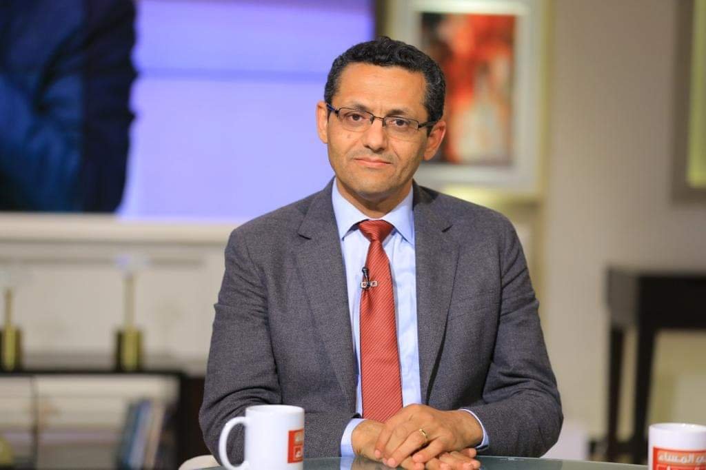 نقيب الصحفيين يطالب الوفد بتطبيق اتفاقه مع النقابة بشأن الحد الأدنى للأجور