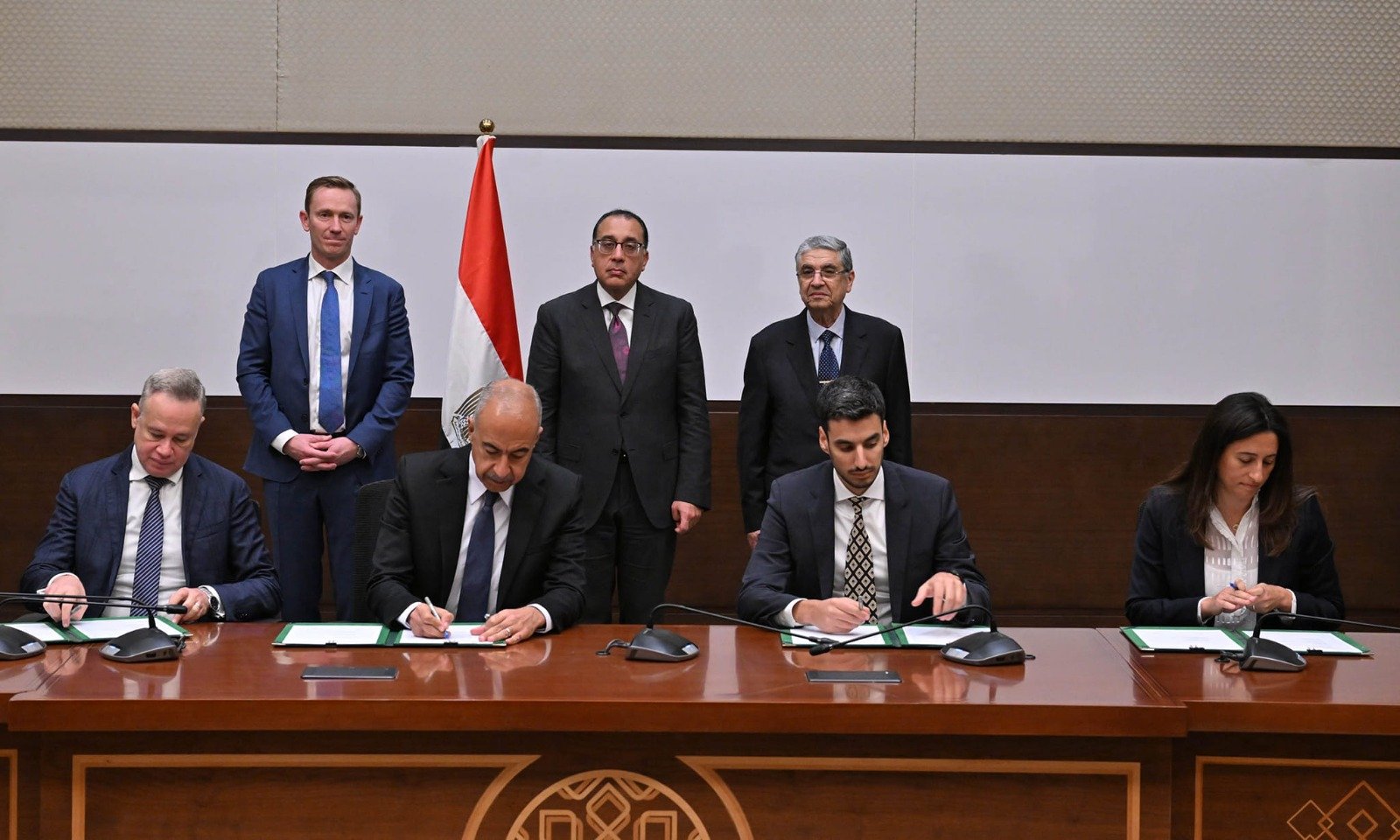 الوزراء: توقيع اتفاقية حق انتفاع لمشروع إنتاج طاقة الرياح بـ«خليج السويس»