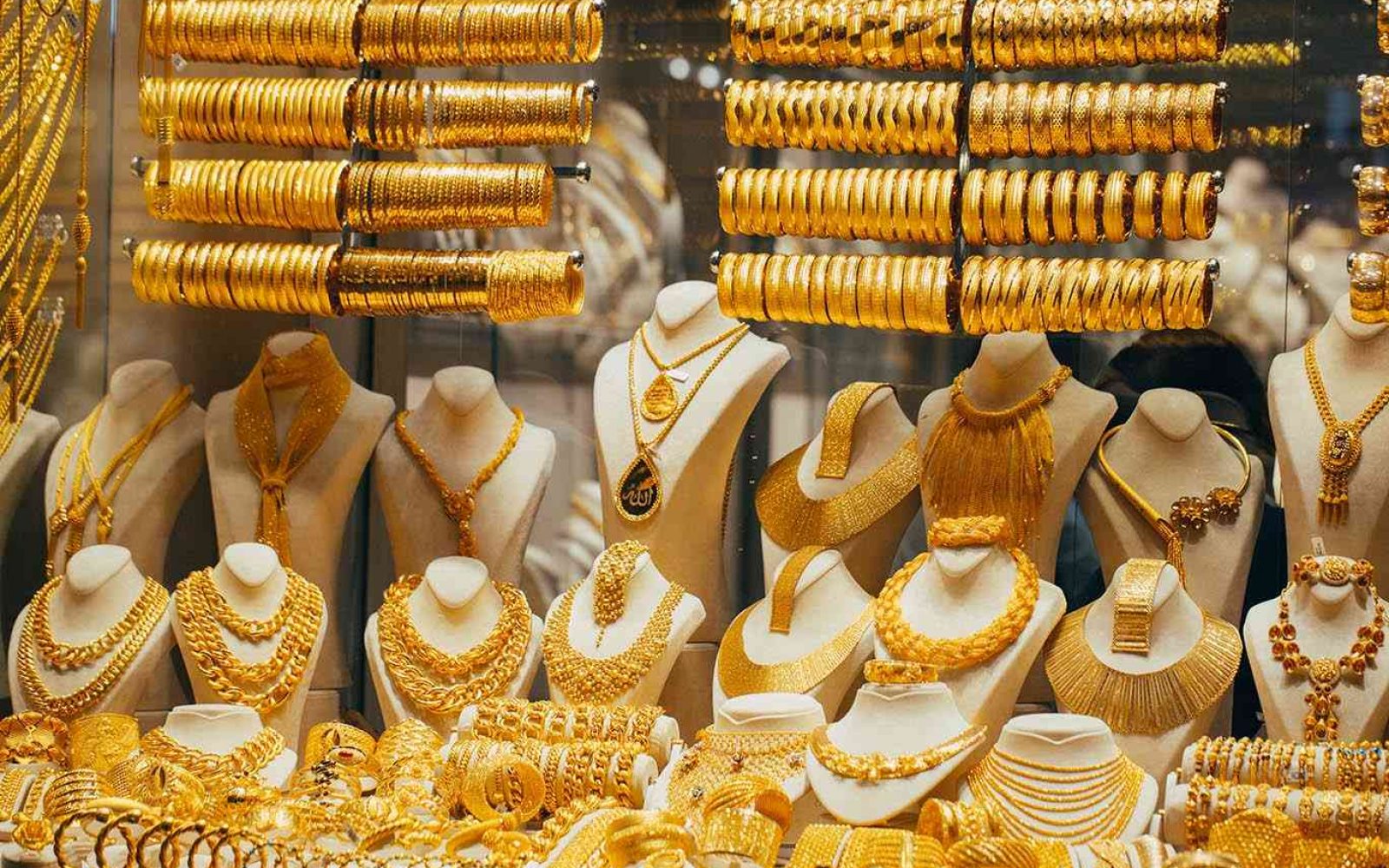 صعود أسعار الذهب في مصر اليوم الخميس.. وعيار 18 بـ 2734 جنيها