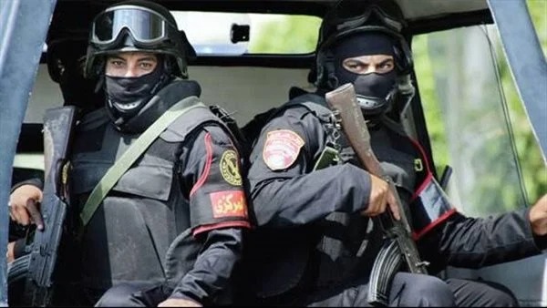سقوط صاحب محل وعامل هاربين من تنفيذ 89 حُكمًا