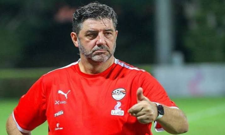 منتخب مصر يخوض تدريباته بالكامل على ملعب جاردان بوتانيك