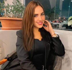 إيمي طلعت زكريا تشارك عرض مسرحية"الصندوق الأحمر"