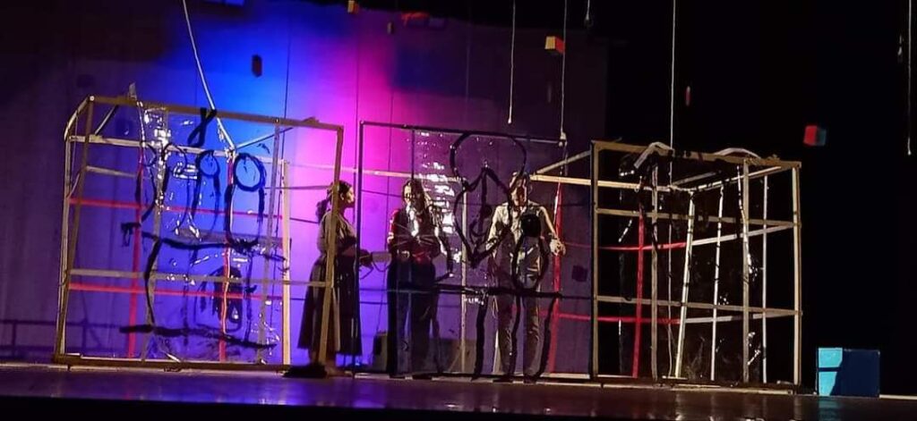 "آخر الأرض" في عروض السويس بنوادي المسرح الإقليمي 