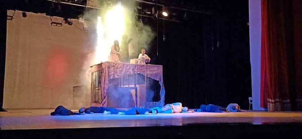 "آخر الأرض" في عروض السويس بنوادي المسرح الإقليمي 