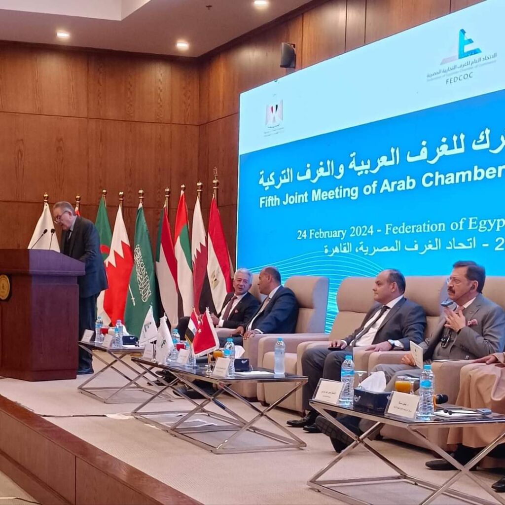 وزير التجارة والصناعة يستعرض فرص الاستثمار المتاحة للتعاون مع الأشقاء العرب والأتراك في مجالي التصنيع والتصدير