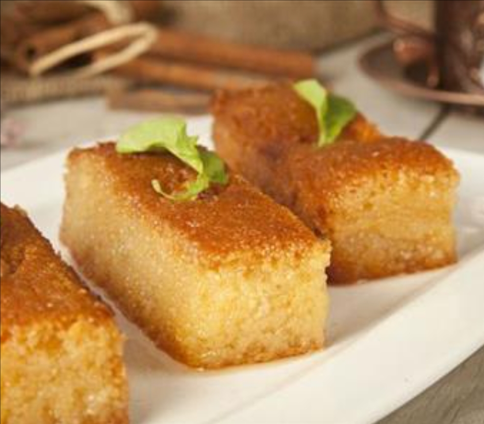 طريقة عمل البسبوسة بالسميد والزبادي 