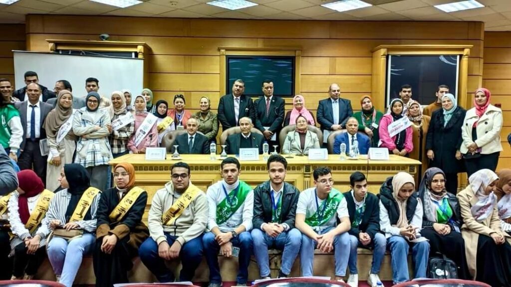 فوز فريق أوائل الطلاب بمحافظة كفر الشيخ بالمركز الأول