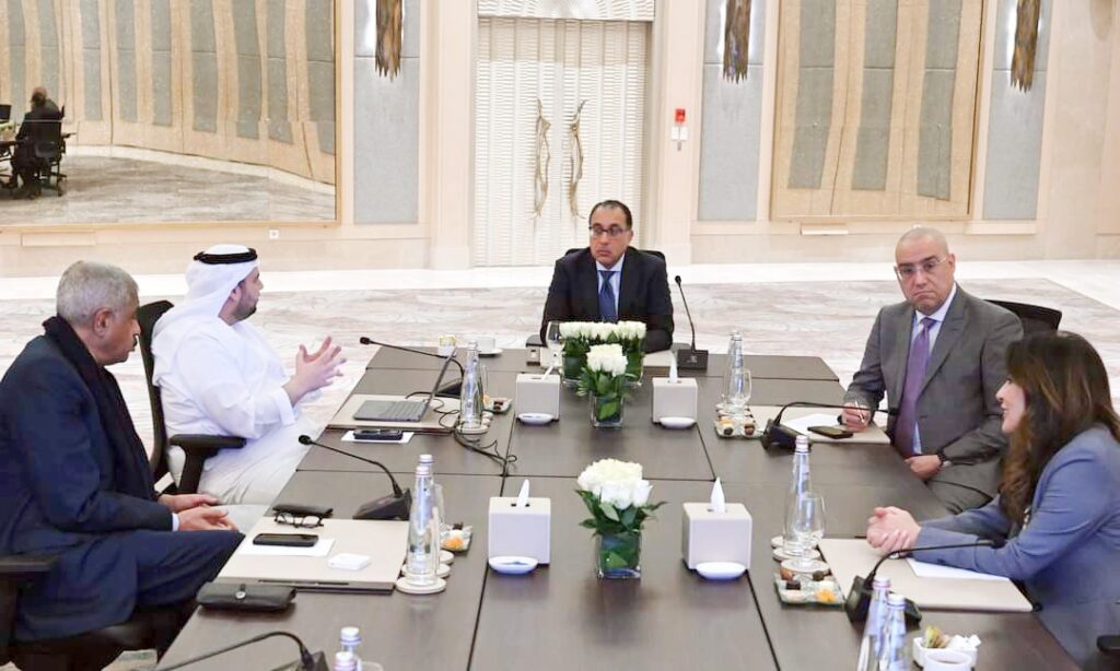 مدبولي: أكبر المكاتب الاستشارية العالمية تبدأ إعداد مخططات مدينة "رأس الحكمة"