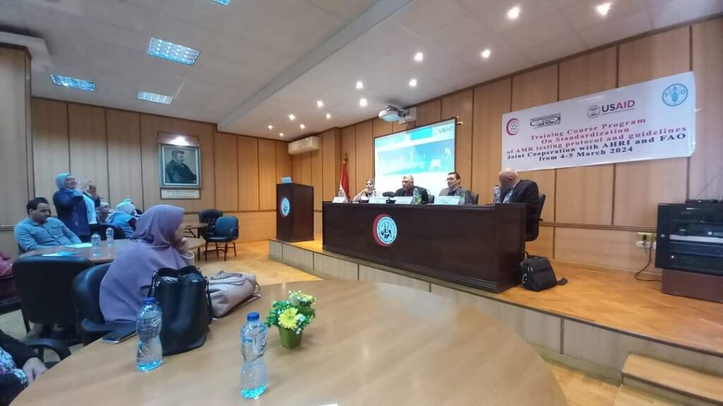 الزراعة: صحة الحيوان والفاو ينفذان دورة حول اختبارات مقاومة المضادات البكتيرية